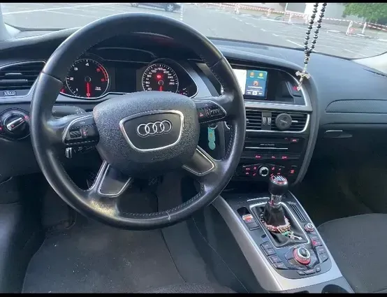 Audi A4 2014 photo 3