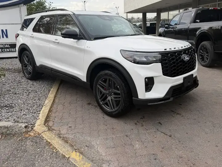 Ford Explorer 2027 photo 2