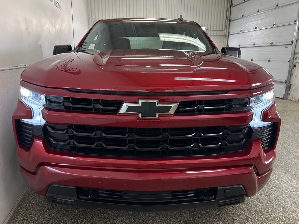 Chevrolet Silverado 1500 2024 photo 2