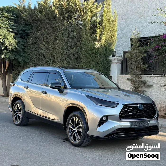 Toyota Highlander 2022 photo 3