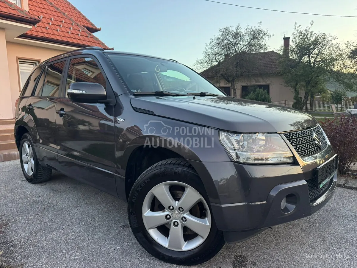 Suzuki Grand Vitara 2010 photo 3
