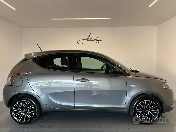 Lancia Ypsilon 2023 photo 4