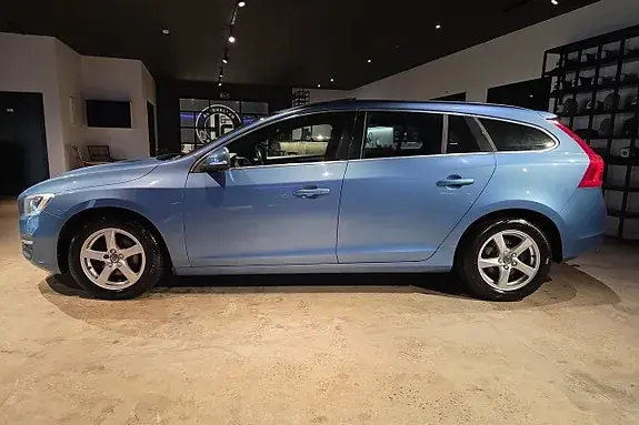 Volvo V60 2016 photo 2