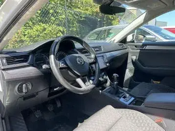 Skoda Superb 2017 photo 3
