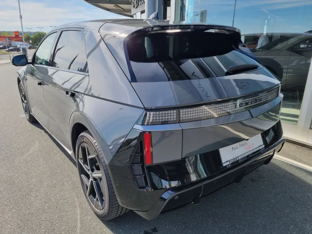 Hyundai Ioniq 5 photo 3