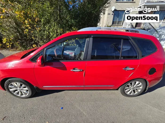 Kia Rondo 2012 photo 4