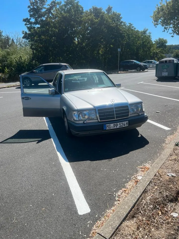 Mercedes-Benz W124