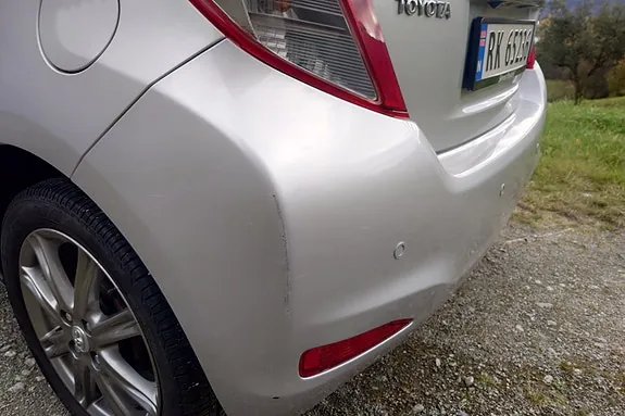 Toyota Yaris 2013 photo 2
