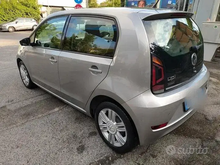Volkswagen Up 2018 photo 3
