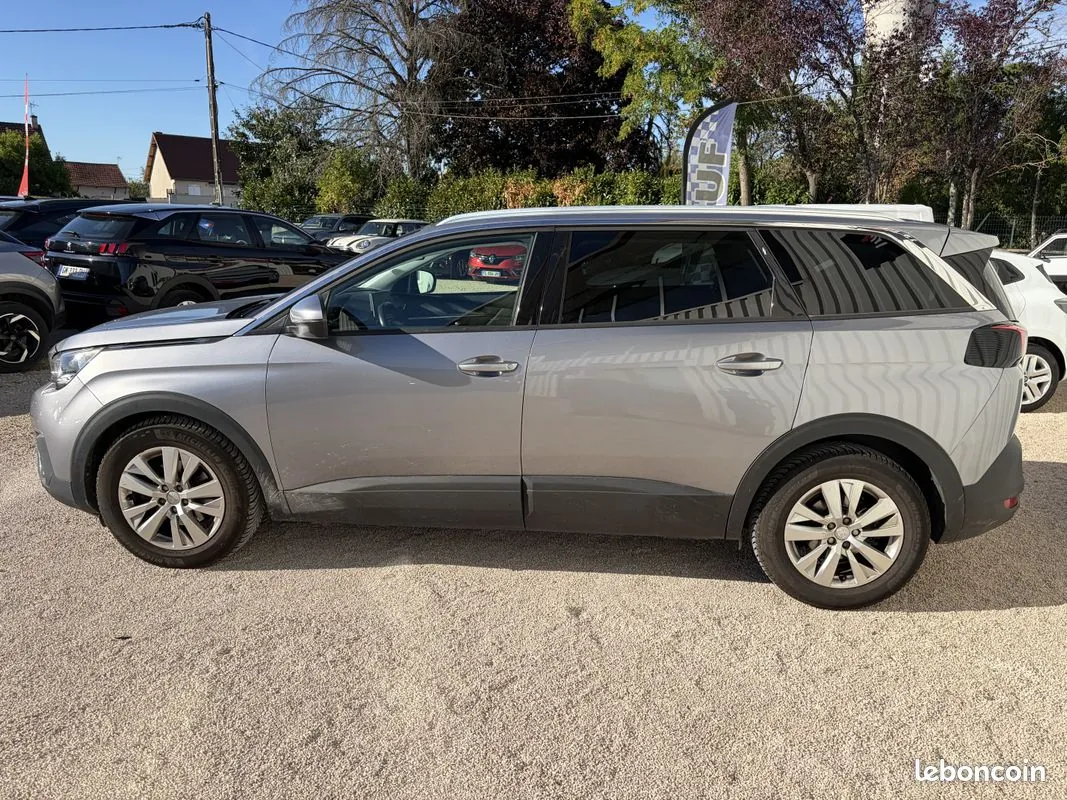 Peugeot 5008 2017 photo 4