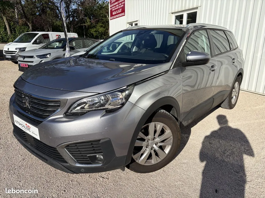 Peugeot 5008 2017 photo 3