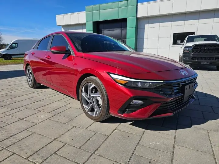 Hyundai Elantra 2026 photo 3