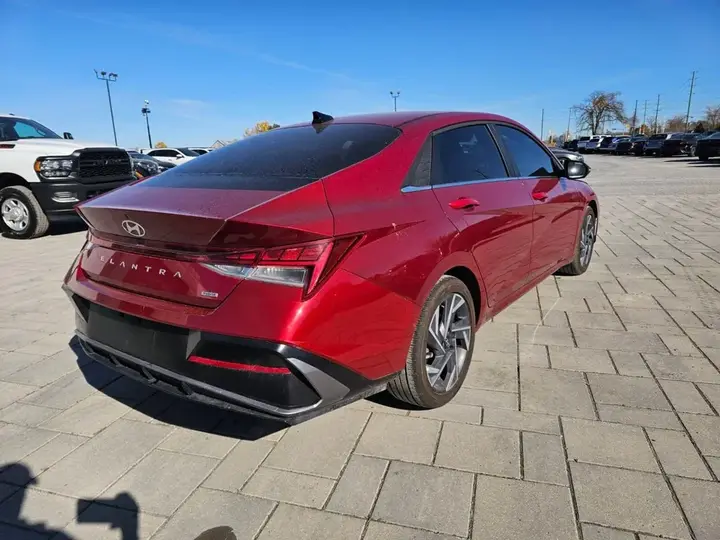 Hyundai Elantra 2026 photo 5