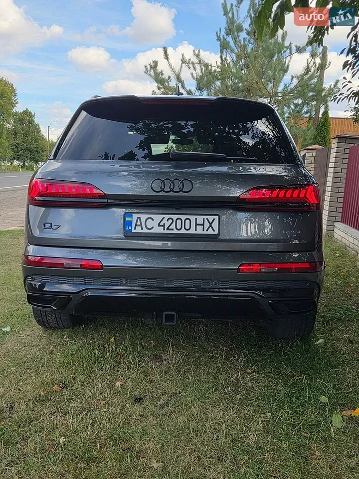 Audi Q7 2021 photo 3