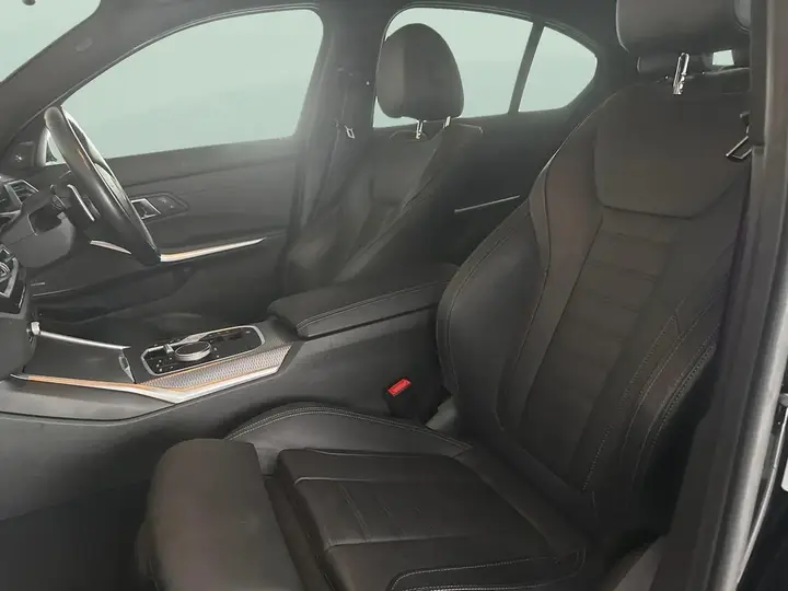 BMW 3 Series 2024 photo 4