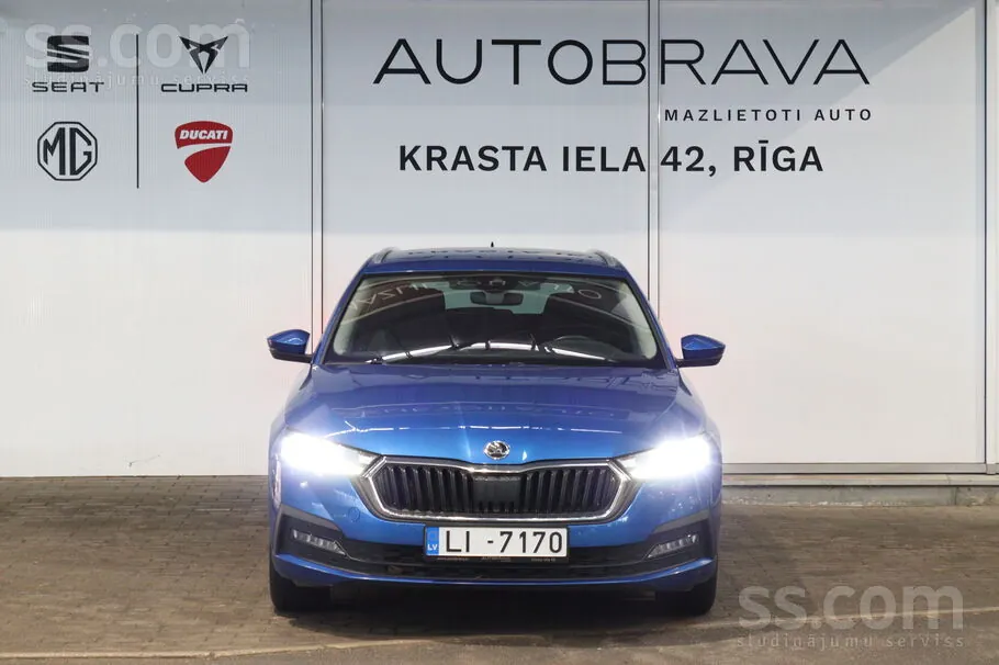 Skoda Octavia 2021 photo 2
