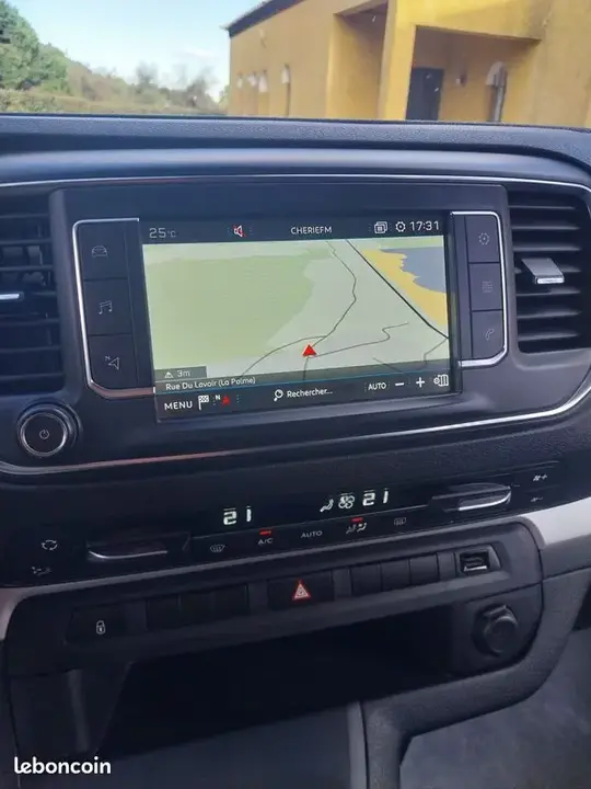 Peugeot Traveller 2018 photo 4