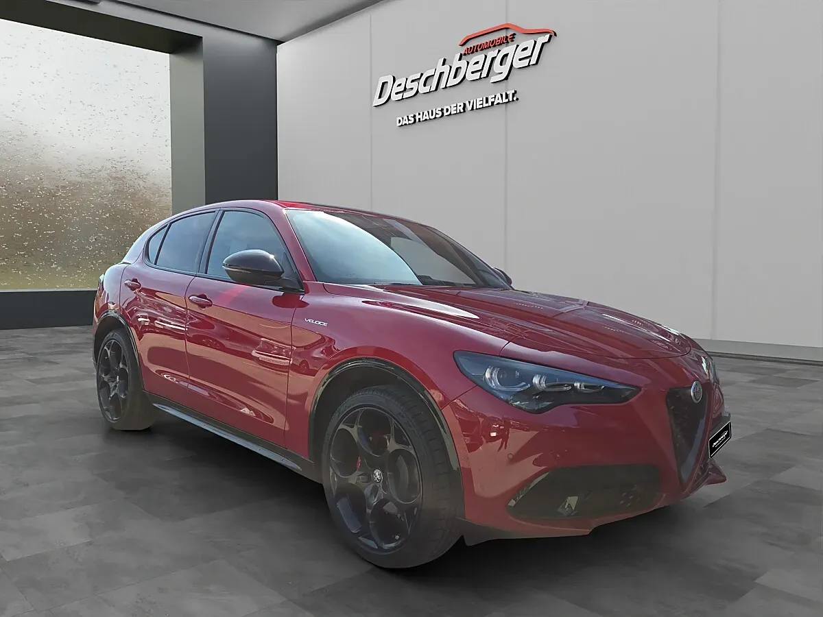 Alfa Romeo Stelvio photo 2