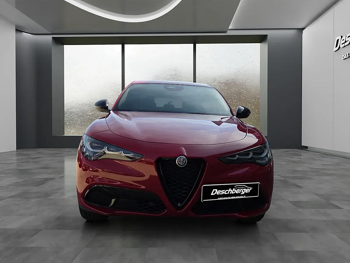 Alfa Romeo Stelvio photo 3