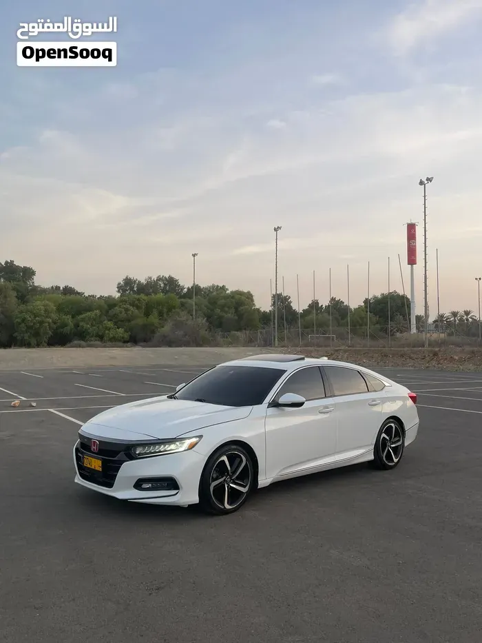 Honda Accord 2018 photo 3