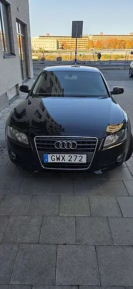 Audi A5 2011 photo 2