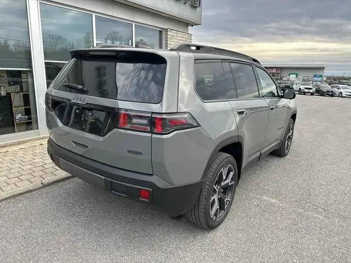 Jeep Cherokee 2027 photo 5