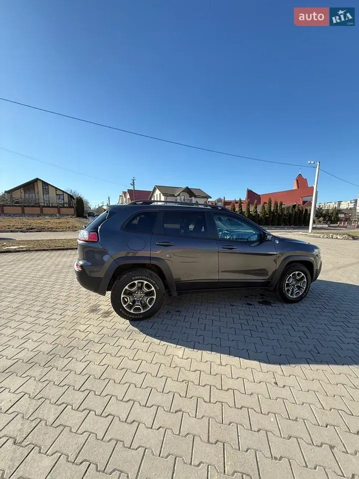 Jeep Cherokee 2019 photo 5