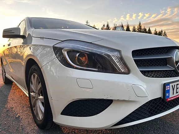 Mercedes-Benz A180 2014 photo 3