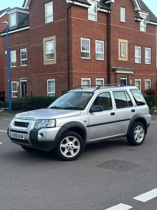 Land Rover Freelander 2006 photo 2
