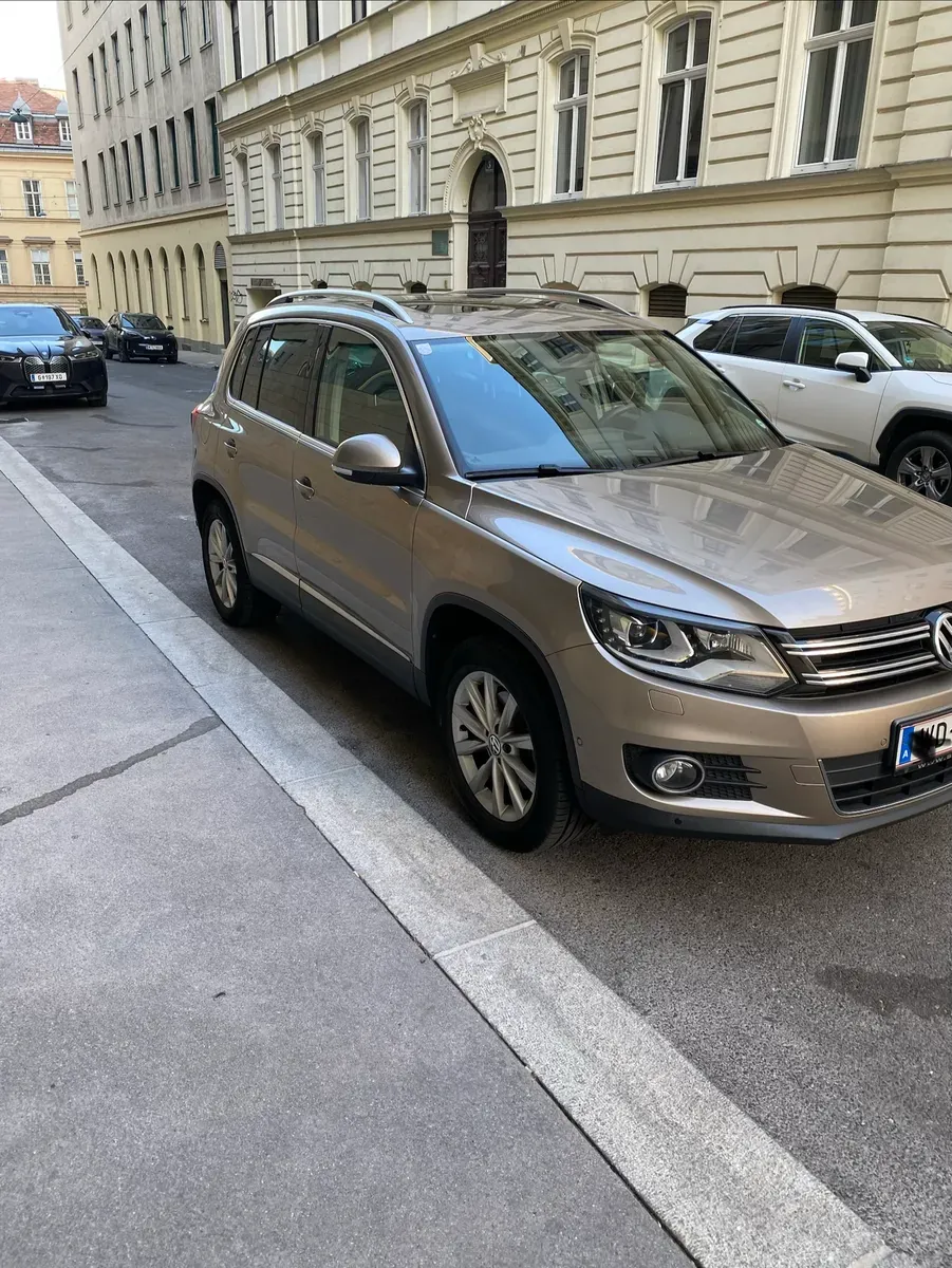Volkswagen Tiguan 2011 photo 2