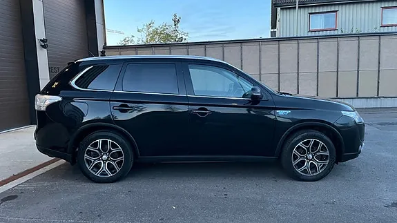 Mitsubishi Outlander 2015 photo 4