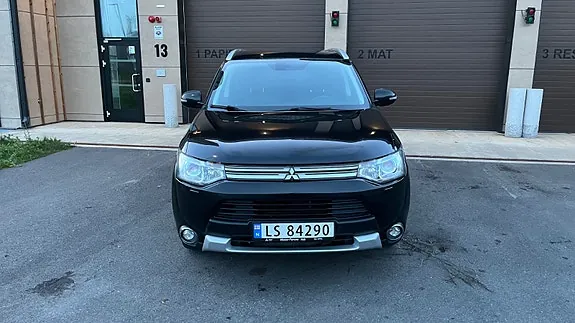 Mitsubishi Outlander 2015 photo 2