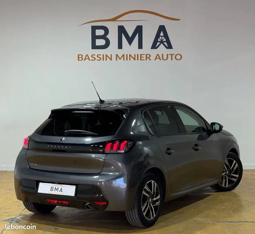 Peugeot 208 2021 photo 4