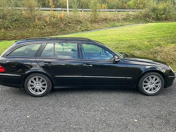 Mercedes-Benz E220 D 2006 photo 2