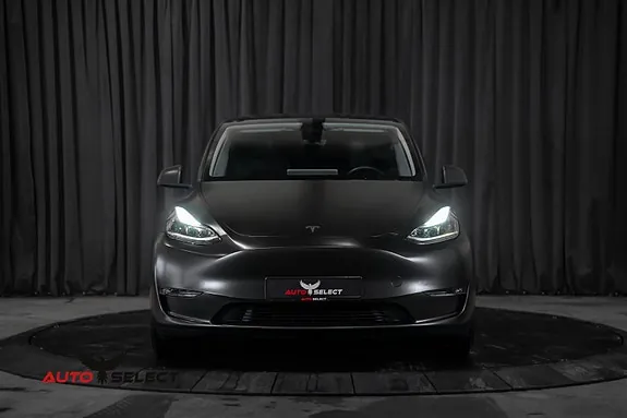 Tesla Model Y 2023 photo 4
