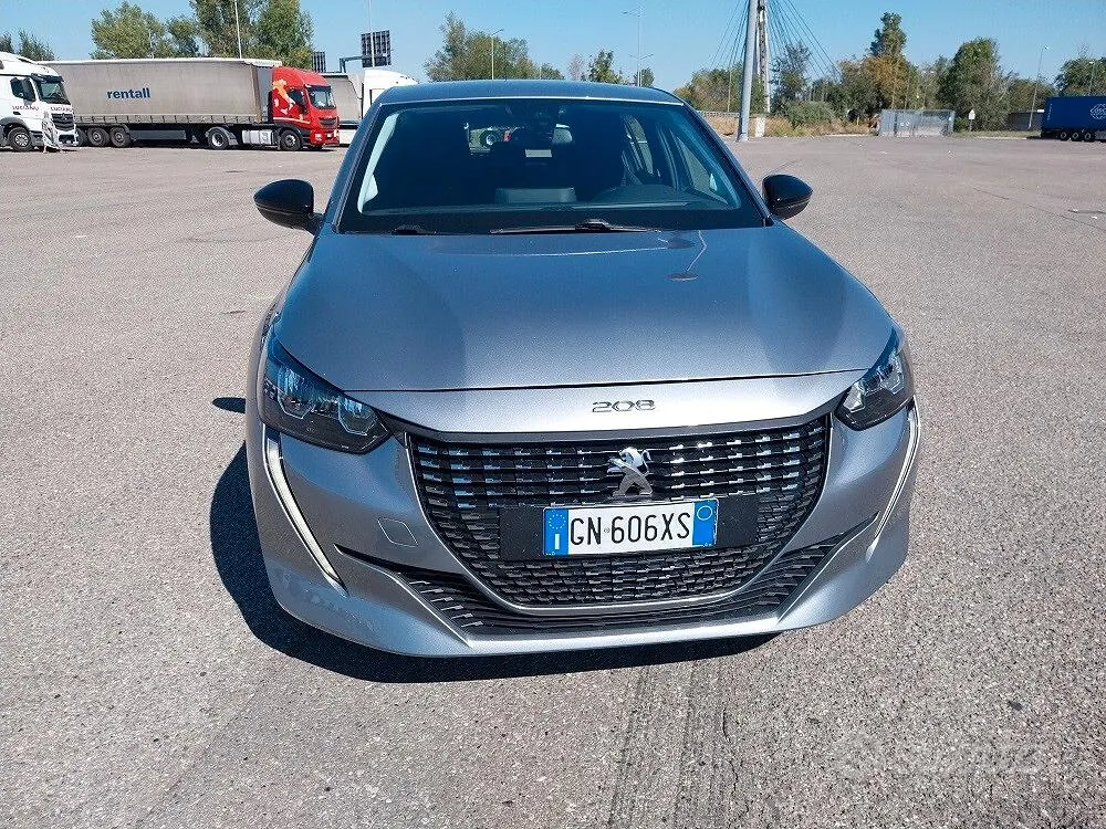 Peugeot 208 2023 photo 3