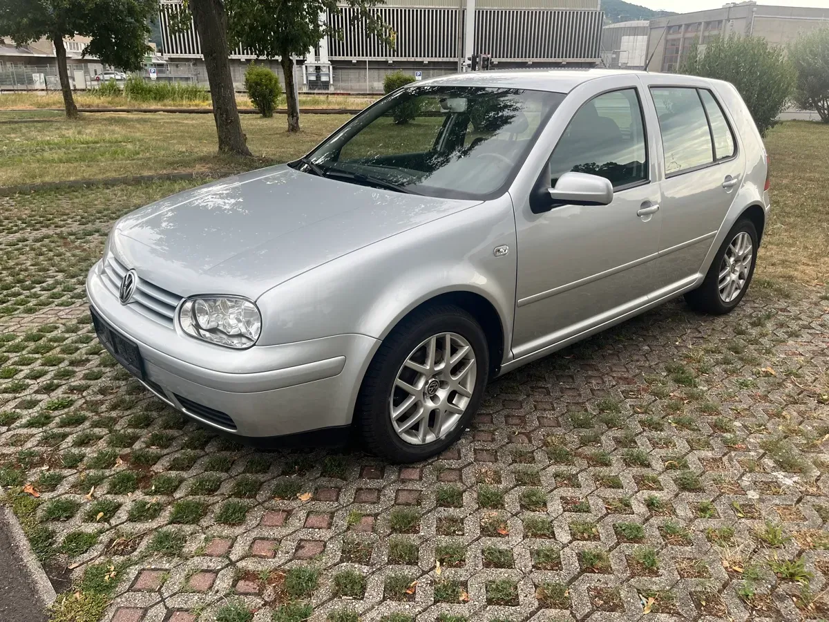 Volkswagen Golf 2003 photo 2