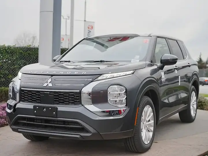Mitsubishi Outlander 2026 photo 2
