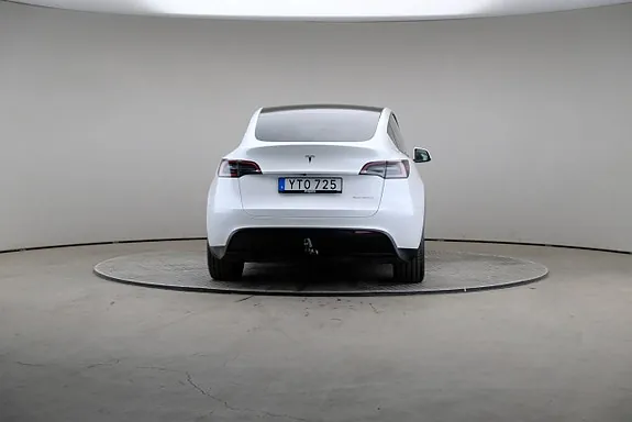 Tesla Model Y 2023 photo 5