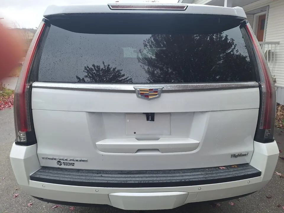 Cadillac Escalade 2017 photo 2