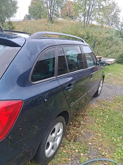 Skoda Fabia 2012 photo 4