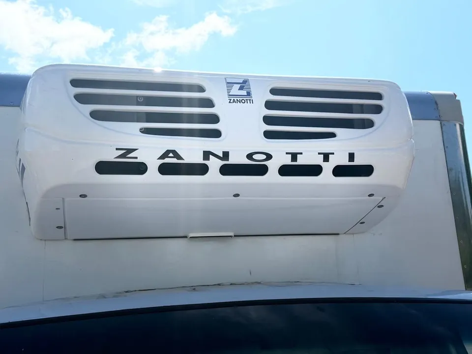 Ford E-450 2021 photo 5