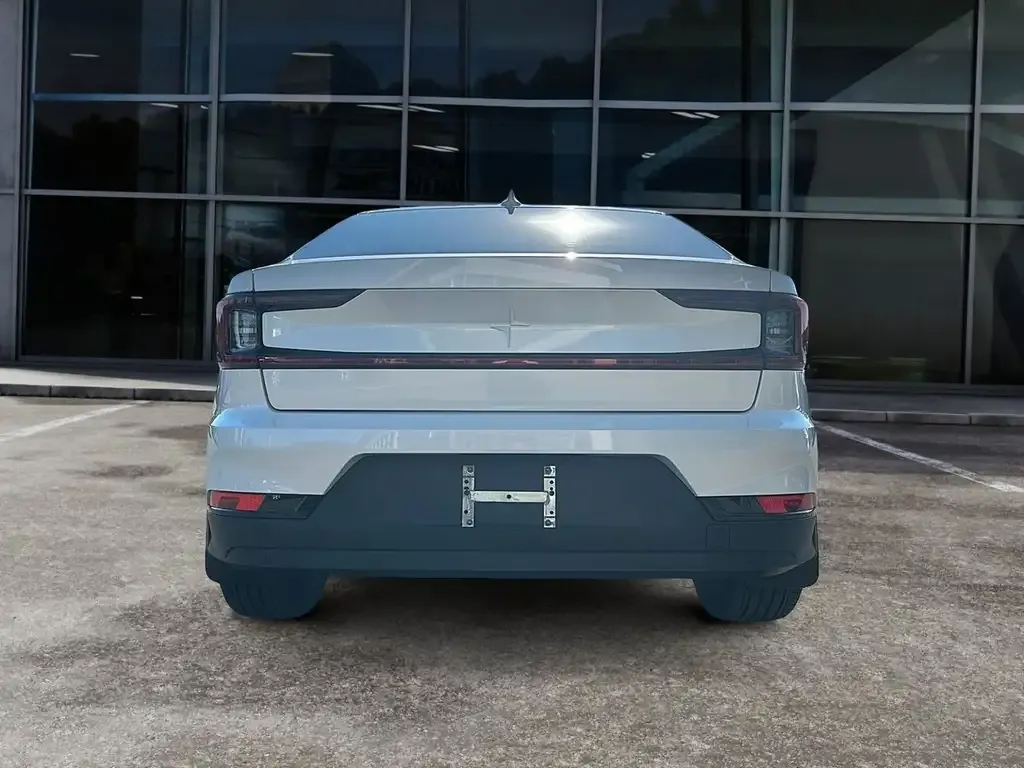 Polestar 2 2025 photo 5