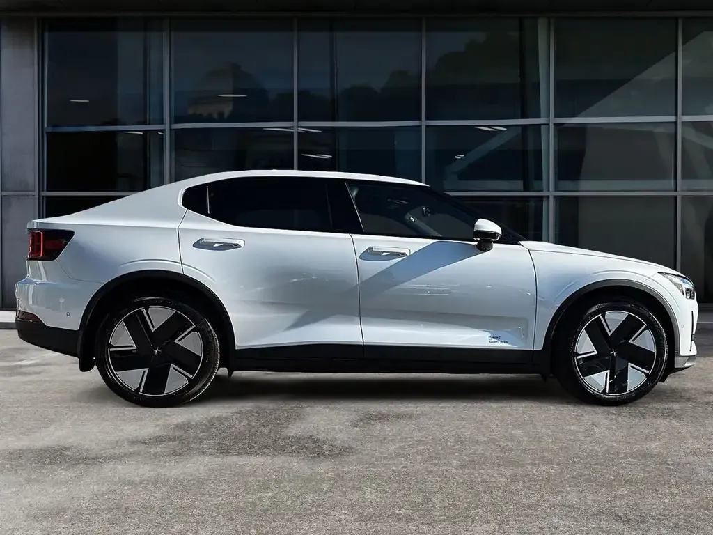 Polestar 2 2025 photo 4