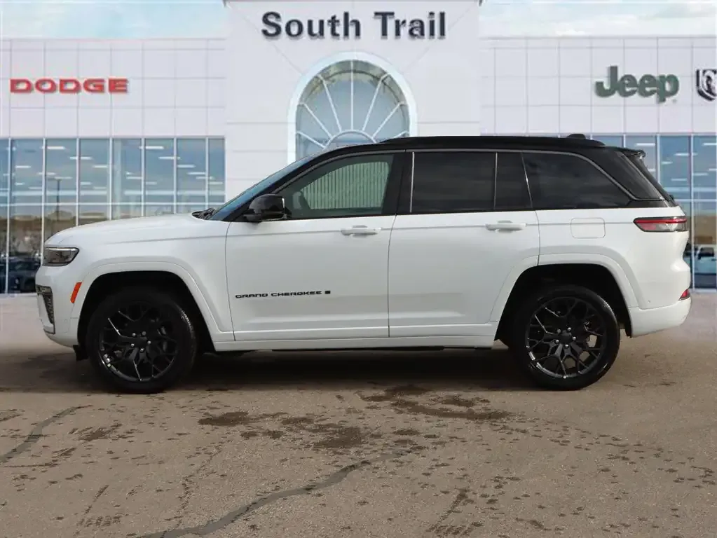 Jeep Grand Cherokee 2026 photo 3