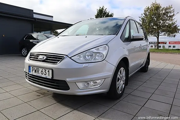 Ford Galaxy 2015 photo 2