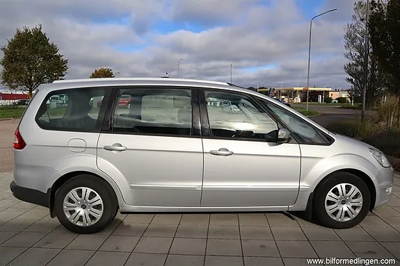 Ford Galaxy 2015 photo 4