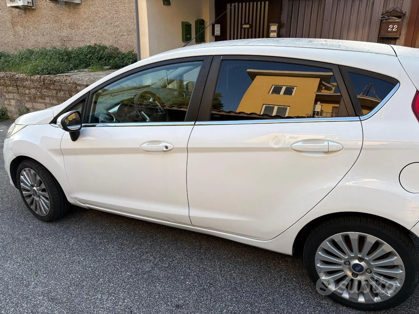 Ford Fiesta 2010 photo 4