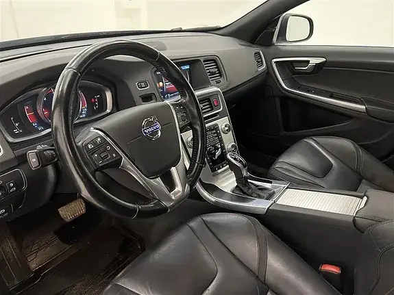 Volvo V60 2015 photo 3