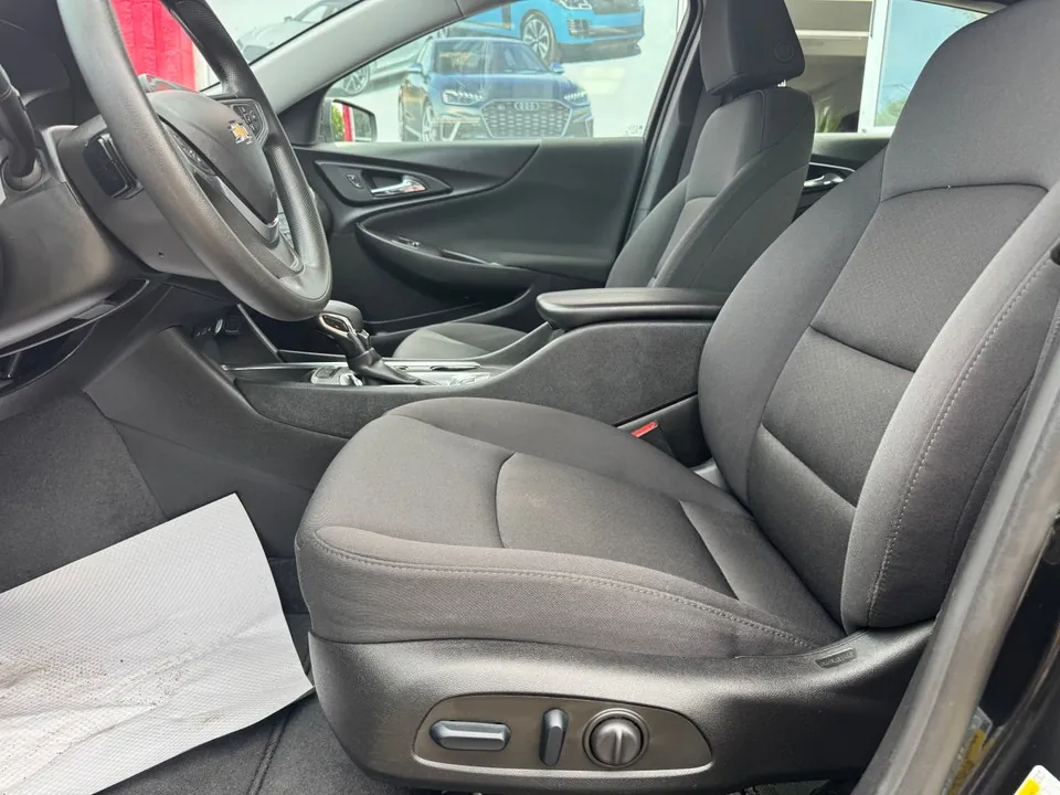 Chevrolet Malibu 2023 photo 4